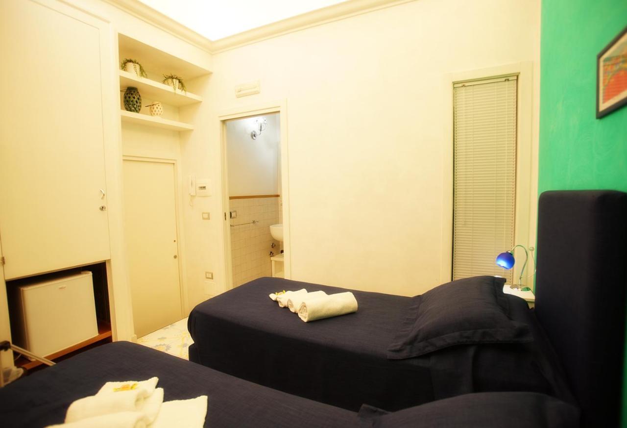 Le Vie Di Napoli B&B Exteriör bild