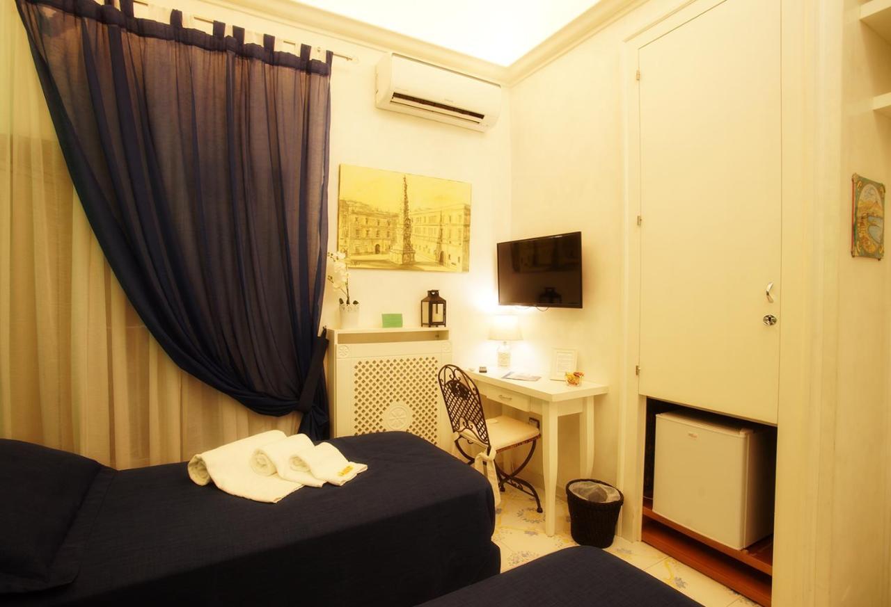 Le Vie Di Napoli B&B Exteriör bild